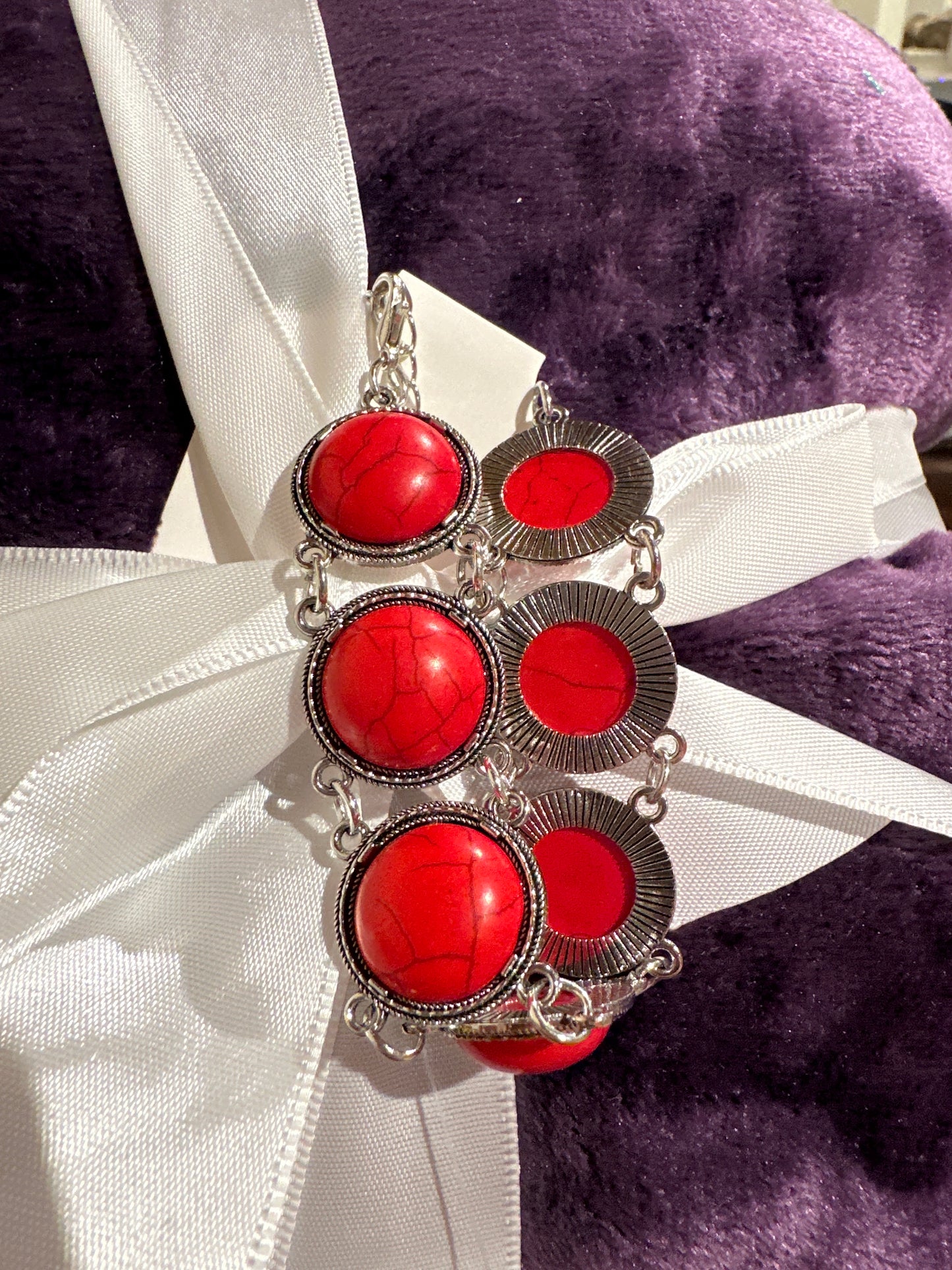 Red Crackle Stone Bracelet