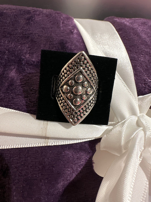 Black/Silver Filigree Ring