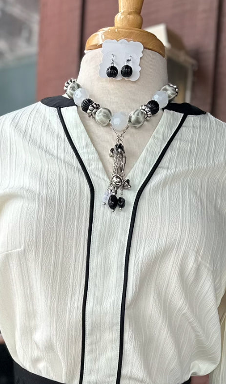 Black/White Bead Set with Charms