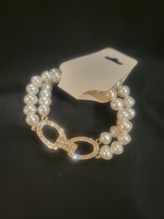 Infiniti Pearl bracelet